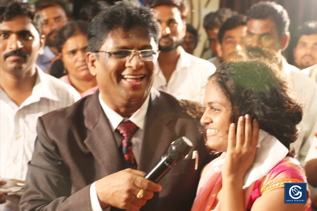 Hundreds flocked into the Blessing Prophetic Prayer on May 25th and 27th, 2018 at Bethesda International Ministry Prayer Hall in Belgaum, Karnataka. The Prayer meetings were a source of transformation for many a people from Bondage and Sickness. 